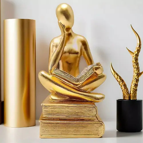 Nordhöhe Moderne Skulptur Lesende Frau
