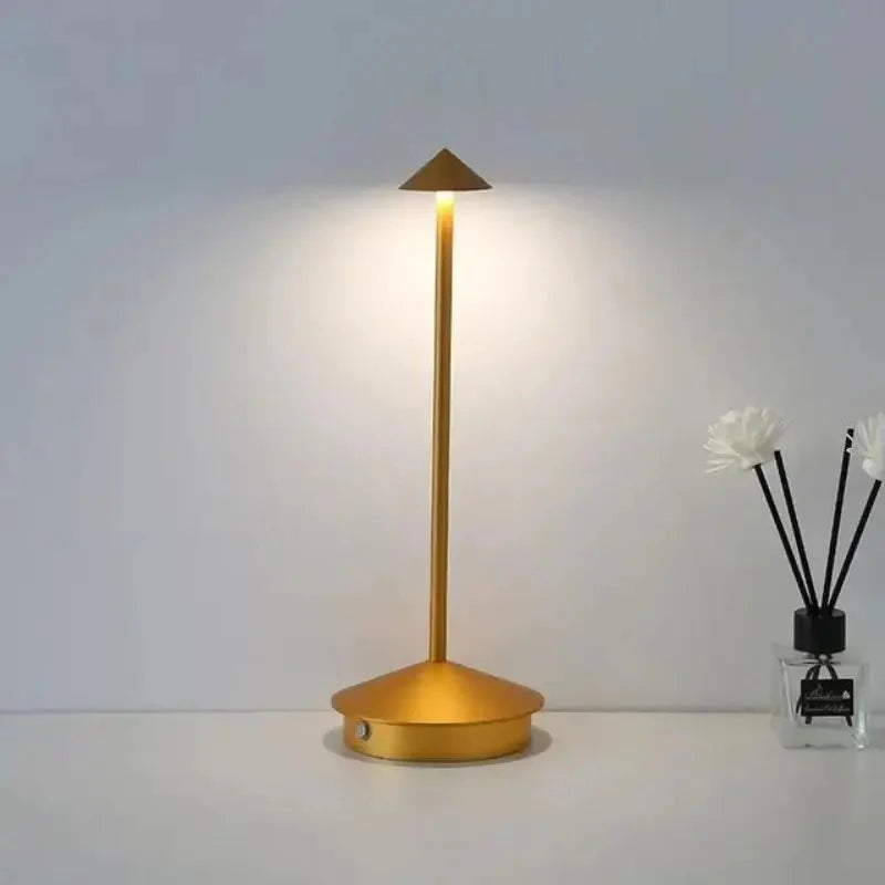 Kabellose Tischlampe – Wiederaufladbare LED Designleuchte